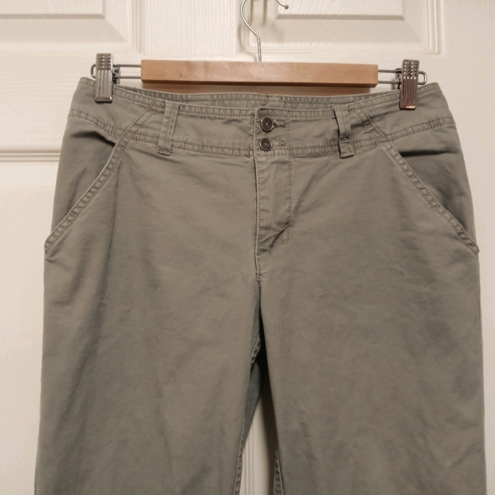 Columbia Khaki Pants in 4 Regular